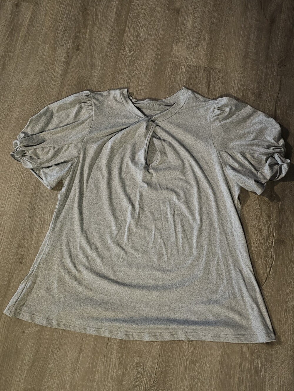 Women's Silver Keyhole Puff-Sleeve Top